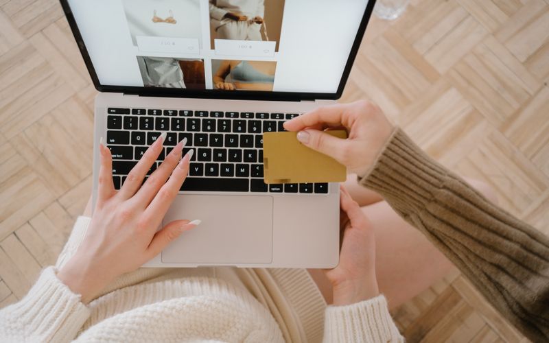 Featured image for “Common E-Commerce Mistakes (and How to Avoid Them)”: E-Commerce