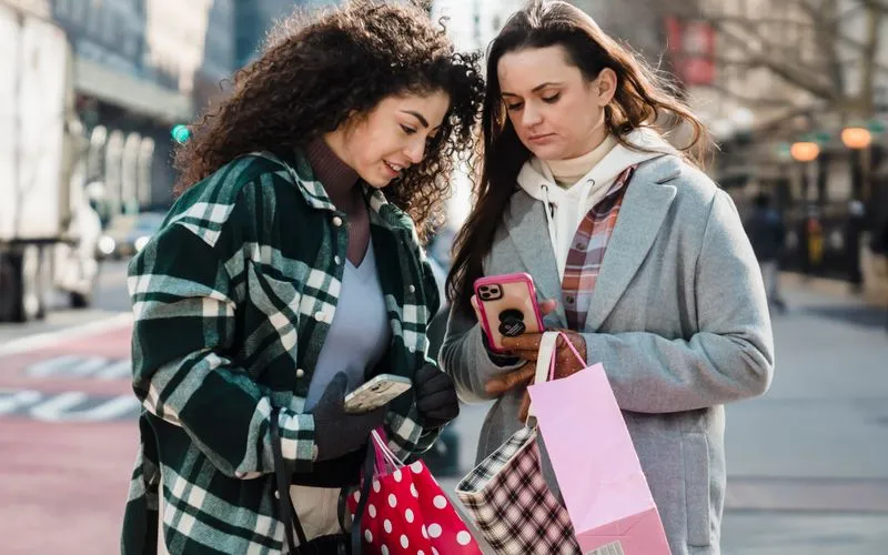 Featured image for “Common Social Commerce Mistakes (and How to Avoid Them)”: Social Commerce