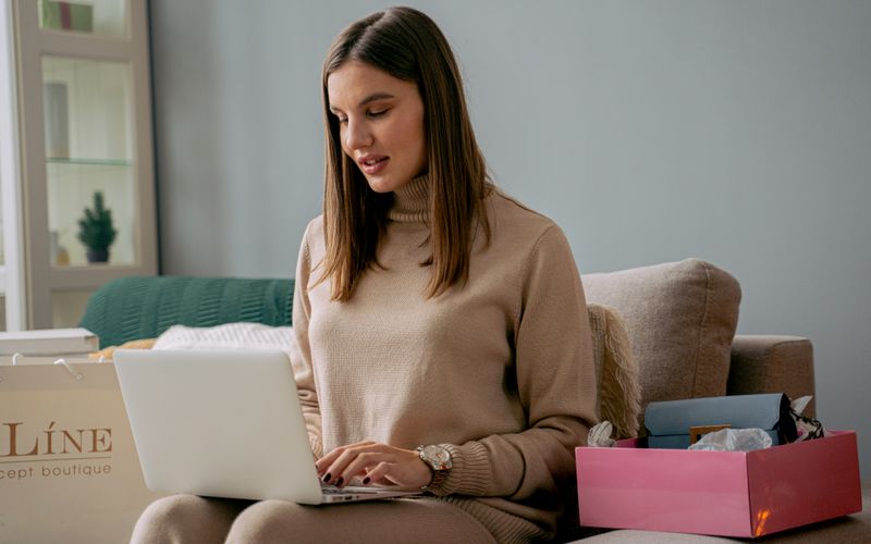 Featured image for “How Live Shopping Changed Digital Marketing in 2020”: Live Shopping
